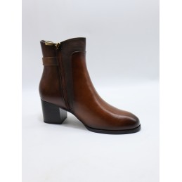 BUTY DAMSKIE . SIZE: 36/41 (12 PAR/PACZKA) KOLOR JAK NA ZDZIĘCIU