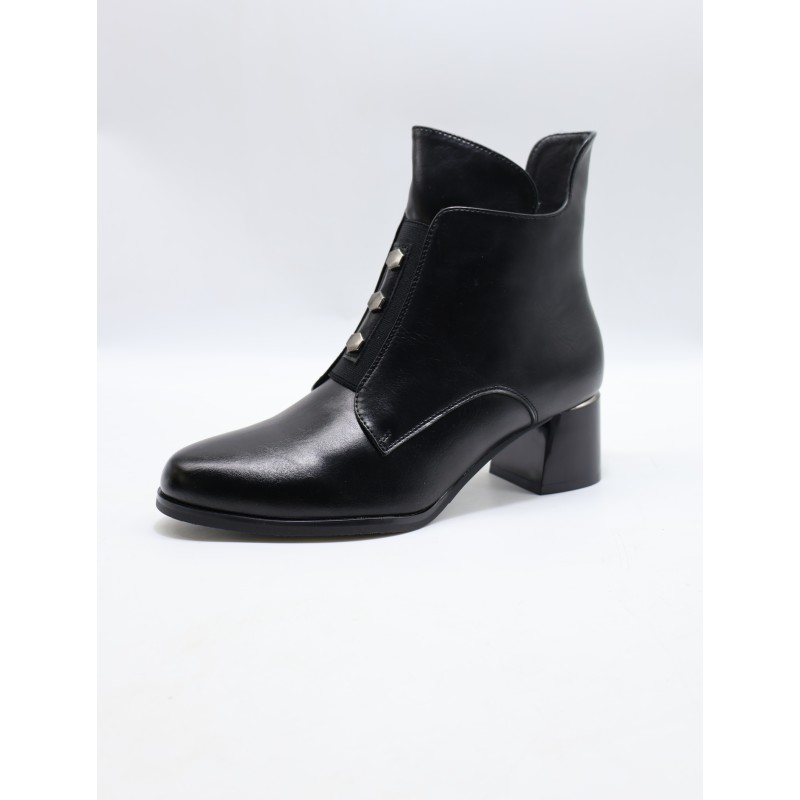 BUTY DAMSKIE . SIZE: 36/41 (12 PAR/PACZKA) KOLOR JAK NA ZDZIĘCIU