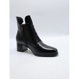 BUTY DAMSKIE . SIZE: 36/41 (12 PAR/PACZKA) KOLOR JAK NA ZDZIĘCIU