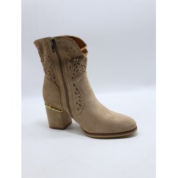 BUTY DAMSKIE . SIZE: 36/41 (12 PAR/PACZKA) KOLOR JAK NA ZDZIĘCIU