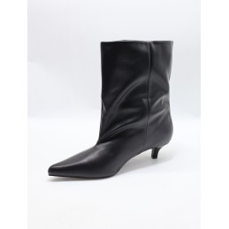 BUTY DAMSKIE . SIZE: 36/41 (12 PAR/PACZKA) KOLOR JAK NA ZDZIĘCIU