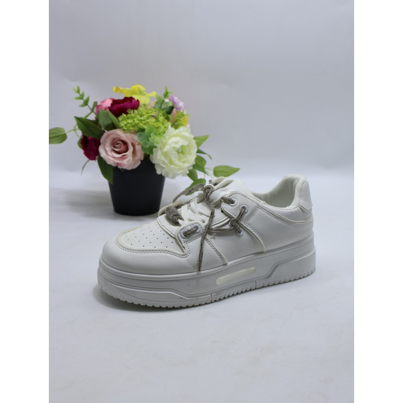BUTY DAMSKIE . SIZE: 36/41 (12 PAR/PACZKA) KOLOR JAK NA ZDZIĘCIU