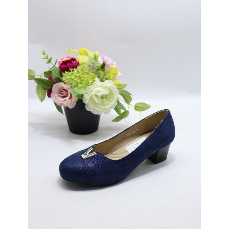 BUTY DAMSKIE . SIZE: 36/41 (12 PAR/PACZKA) KOLOR JAK NA ZDZIĘCIU