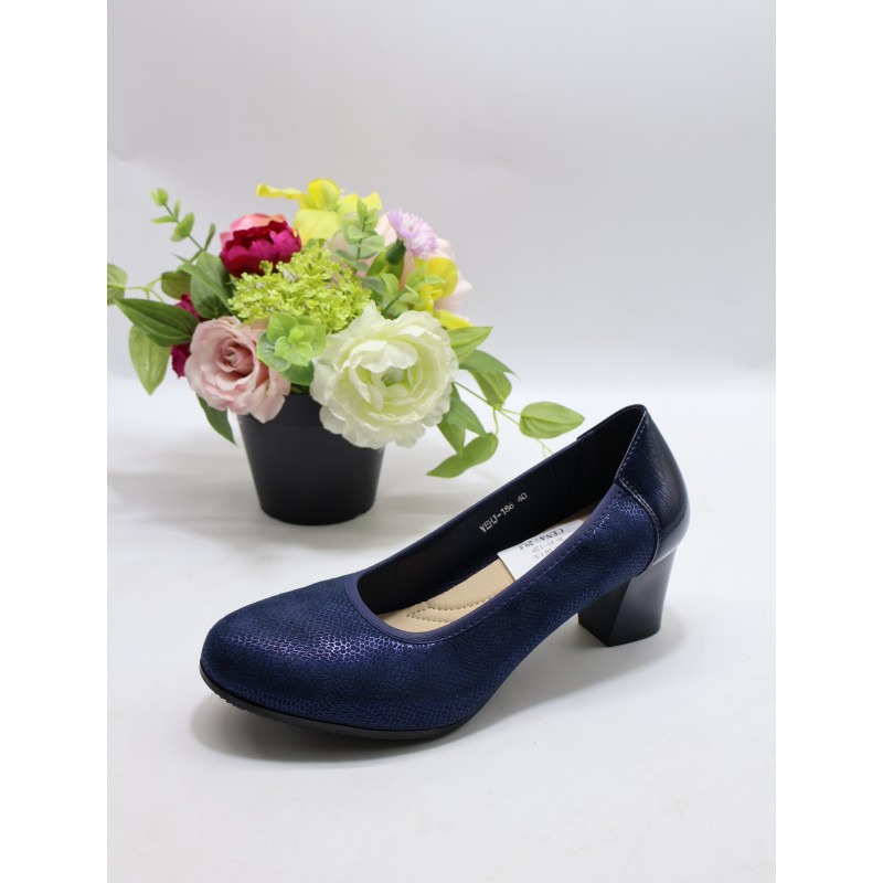 BUTY DAMSKIE . SIZE: 36/41 (12 PAR/PACZKA) KOLOR JAK NA ZDZIĘCIU