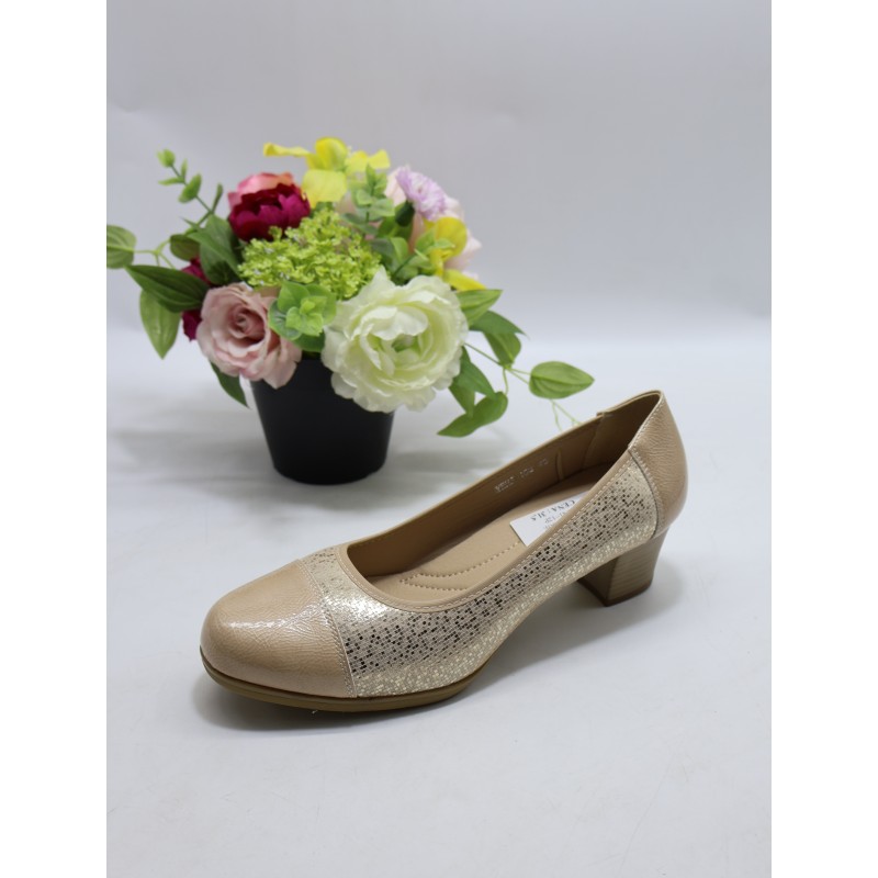 BUTY DAMSKIE . SIZE: 36/41 (12 PAR/PACZKA) KOLOR JAK NA ZDZIĘCIU