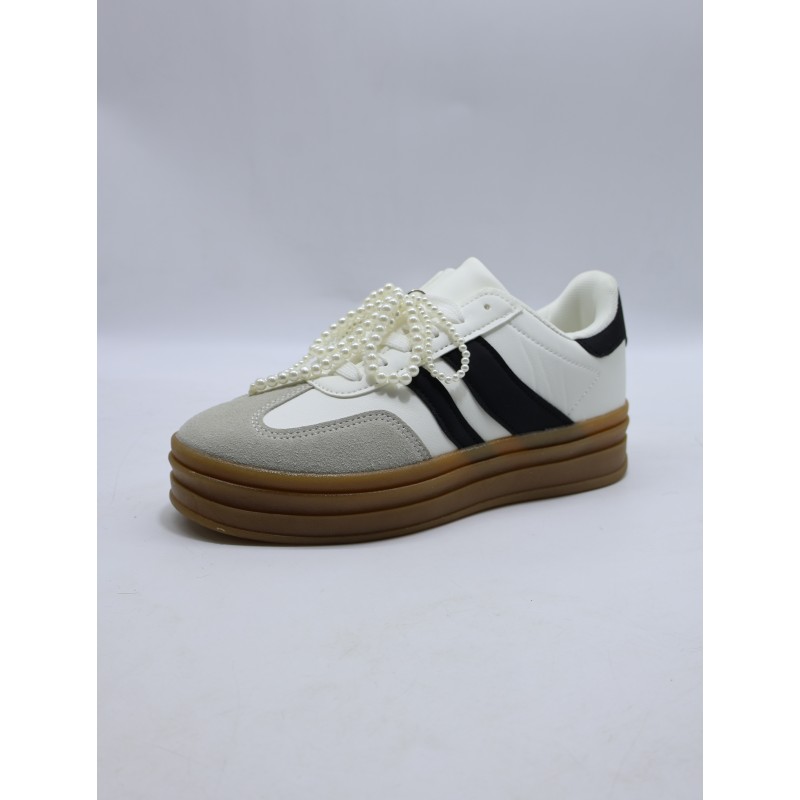 BUTY DAMSKIE . SIZE: 36/41 (12 PAR/PACZKA) KOLOR JAK NA ZDZIĘCIU