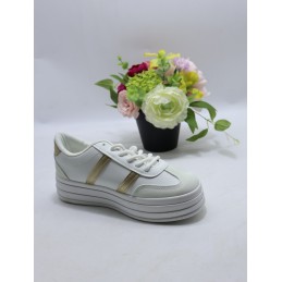 BUTY DAMSKIE . SIZE: 36/41 (12 PAR/PACZKA) KOLOR JAK NA ZDZIĘCIU