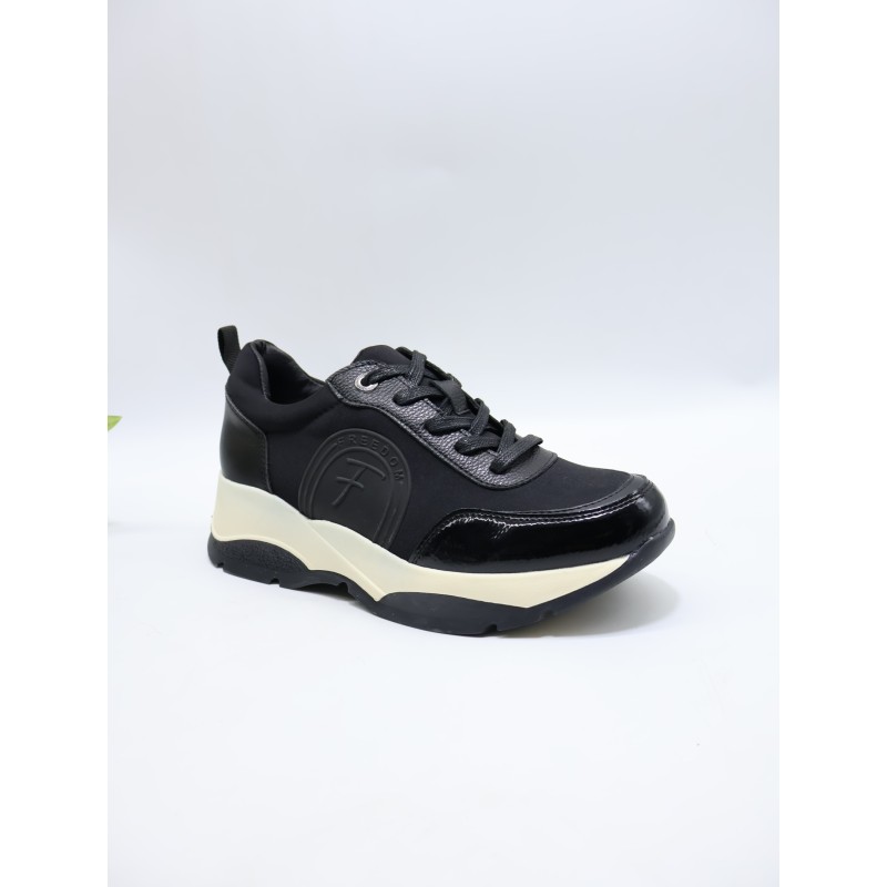 BUTY DAMSKIE . SIZE: 36-41 (12 PAR/PACZKA) KOLOR JAK NA ZDZIĘCIU
