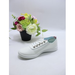 BUTY DAMSKIE . SIZE: 36-41 (12 PAR/PACZKA) KOLOR JAK NA ZDZIĘCIU