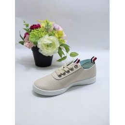 BUTY DAMSKIE . SIZE: 36-41 (12 PAR/PACZKA) KOLOR JAK NA ZDZIĘCIU