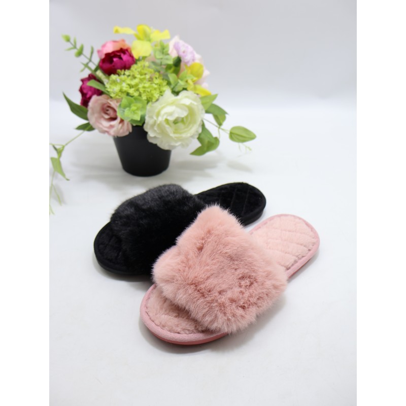 KAPCIE DAMSKIE . SIZE: 36-41 (24 PAR/PACZKA) KOLOR JAK NA ZDZIĘCIU