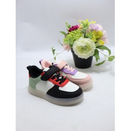 BUTY DZIECIĘCE . SIZE: 26-31 (18 PAR/PACZKA) KOLOR JAK NA ZDZIĘCIU