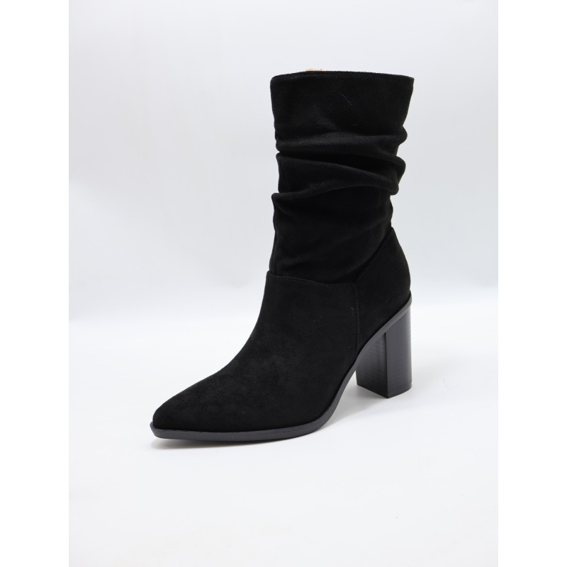BUTY DAMSKIE . SIZE: 36-41 (12 PAR/PACZKA) KOLOR JAK NA ZDZIĘCIU