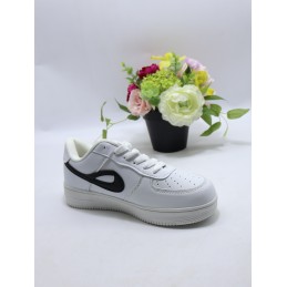 BUTY DAMSKIE . SIZE: 36-41 (12 PAR/PACZKA) KOLOR JAK NA ZDZIĘCIU