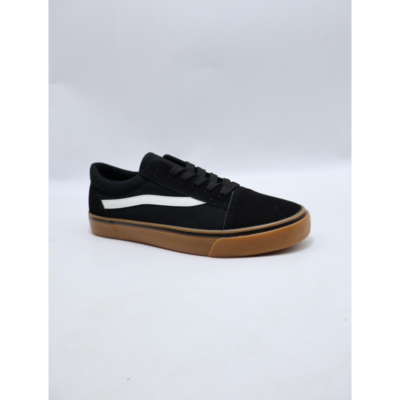 BUTY MĘSKIE . SIZE: 41-46 (12 PAR/PACZKA) KOLOR JAK NA ZDZIĘCIU