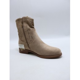 BUTY DAMSKIE . SIZE: 36-41 (12 PAR/PACZKA) KOLOR JAK NA ZDZIĘCIU