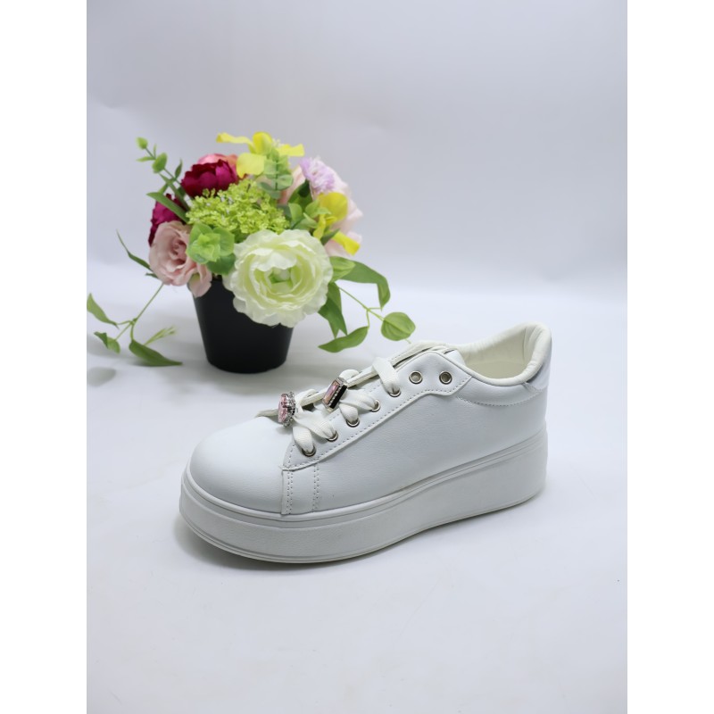 BUTY DAMSKIE . SIZE: 36-41 (12 PAR/PACZKA) KOLOR JAK NA ZDZIĘCIU