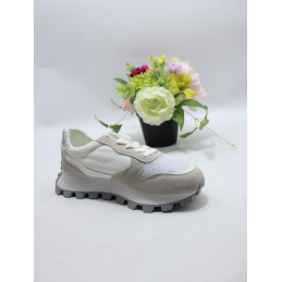 BUTY DAMSKIE . SIZE: 36-41 (12 PAR/PACZKA) KOLOR JAK NA ZDZIĘCIU
