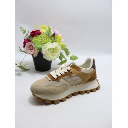 BUTY DAMSKIE . SIZE: 36-41 (12 PAR/PACZKA) KOLOR JAK NA ZDZIĘCIU