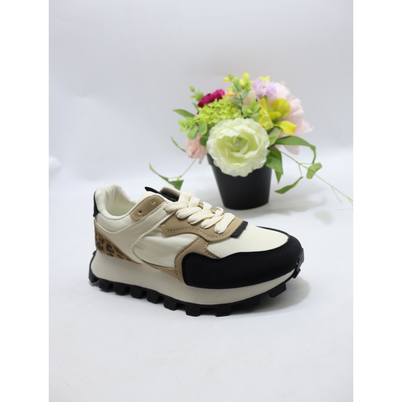 BUTY DAMSKIE . SIZE: 36-41 (12 PAR/PACZKA) KOLOR JAK NA ZDZIĘCIU