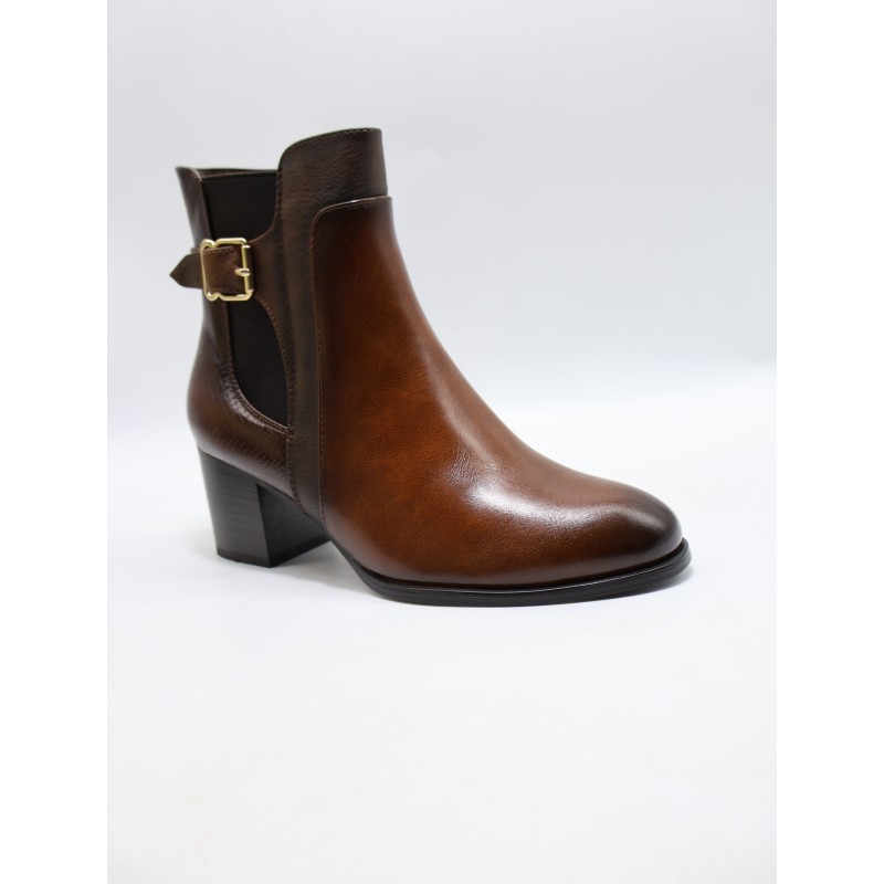 BUTY DAMSKIE . SIZE: 36-41 (12 PAR/PACZKA) KOLOR JAK NA ZDZIĘCIU