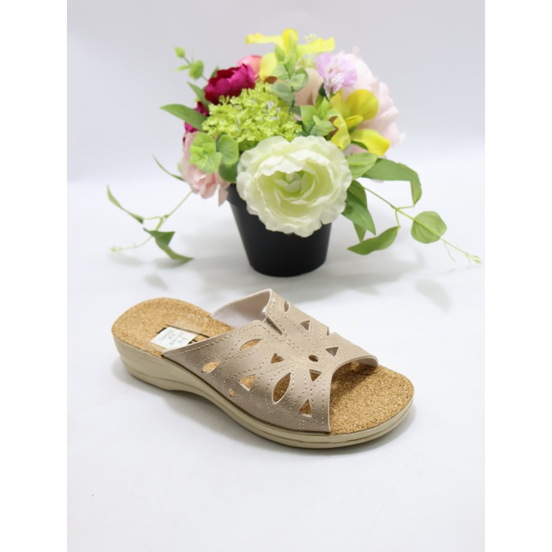 KAPCIE DAMSKIE . SIZE: 36-41 (12 PAR/PACZKA) KOLOR JAK NA ZDZIĘCIU