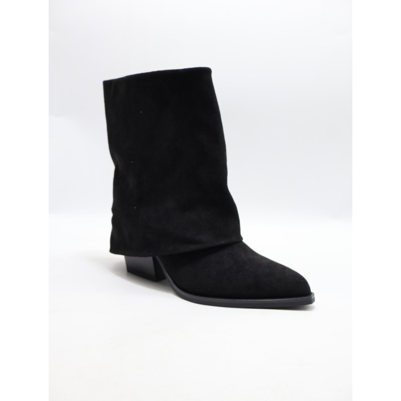 BOTKI DAMSKIE . SIZE: 36-41 (12 PAR/PACZKA) KOLOR JAK NA ZDZIĘCIU
