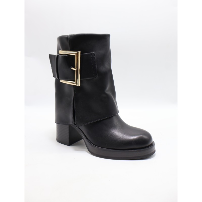 BOTKI DAMSKIE . SIZE: 36-41 (12 PAR/PACZKA) KOLOR JAK NA ZDZIĘCIU