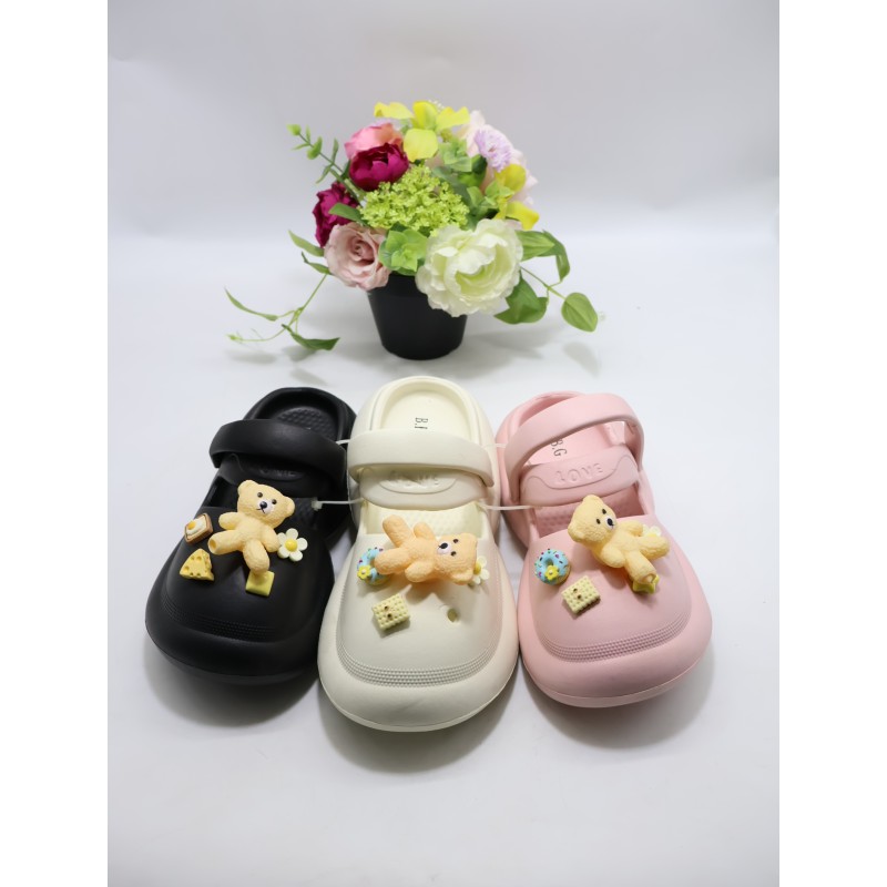 KAPCIE DAMSKIE . SIZE: 36-41 (18 PAR/PACZKA) KOLOR JAK NA ZDZIĘCIU