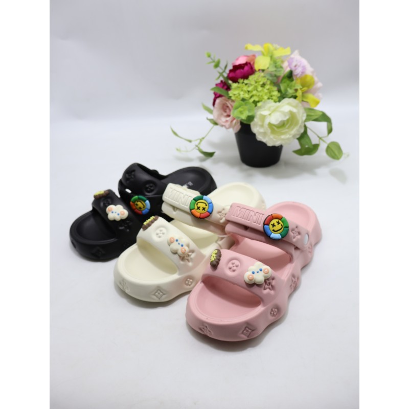 KAPCIE DAMSKIE . SIZE: 36-41 (18 PAR/PACZKA) KOLOR JAK NA ZDZIĘCIU