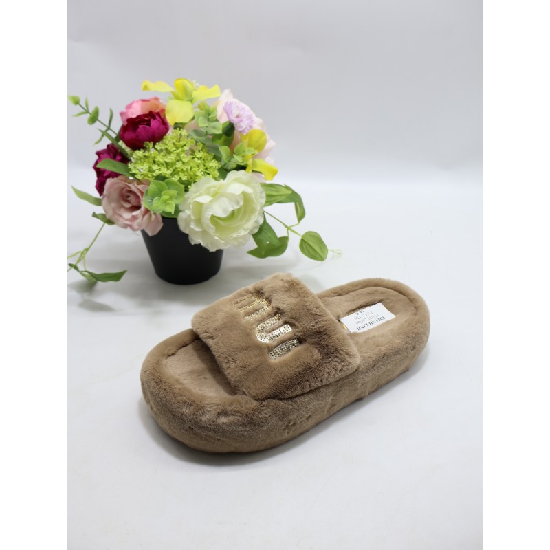KAPCIE DAMSKIE . SIZE: 36-41 (12 PAR/PACZKA) KOLOR JAK NA ZDZIĘCIU