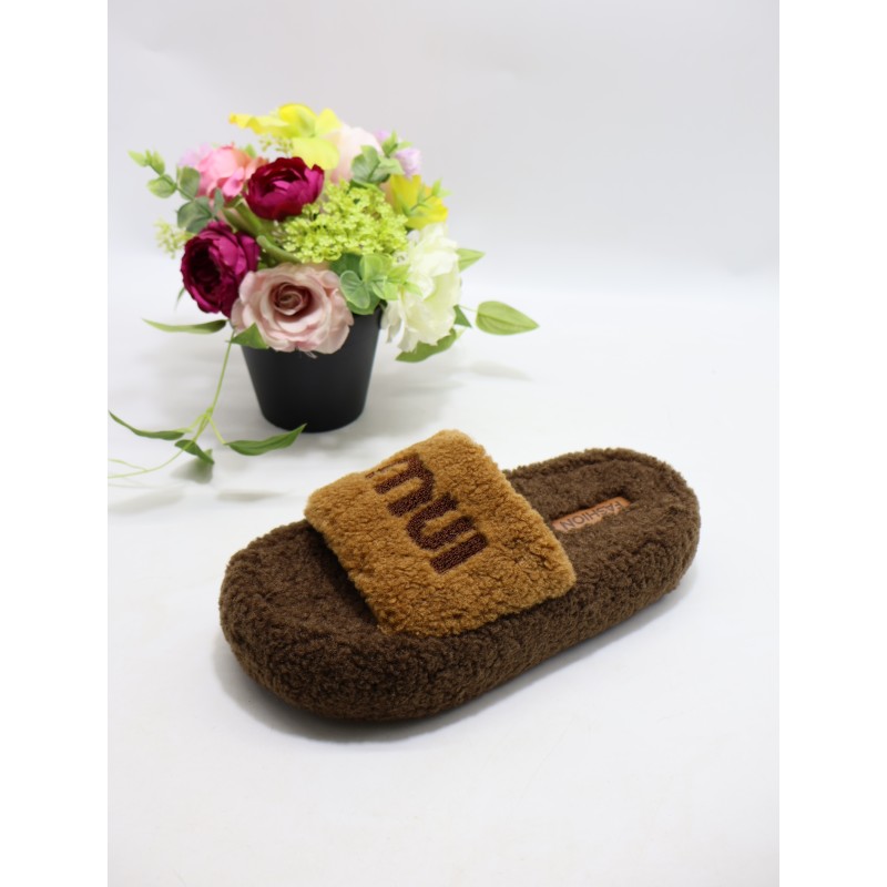KAPCIE DAMSKIE . SIZE: 37-42 (12 PAR/PACZKA) KOLOR JAK NA ZDZIĘCIU