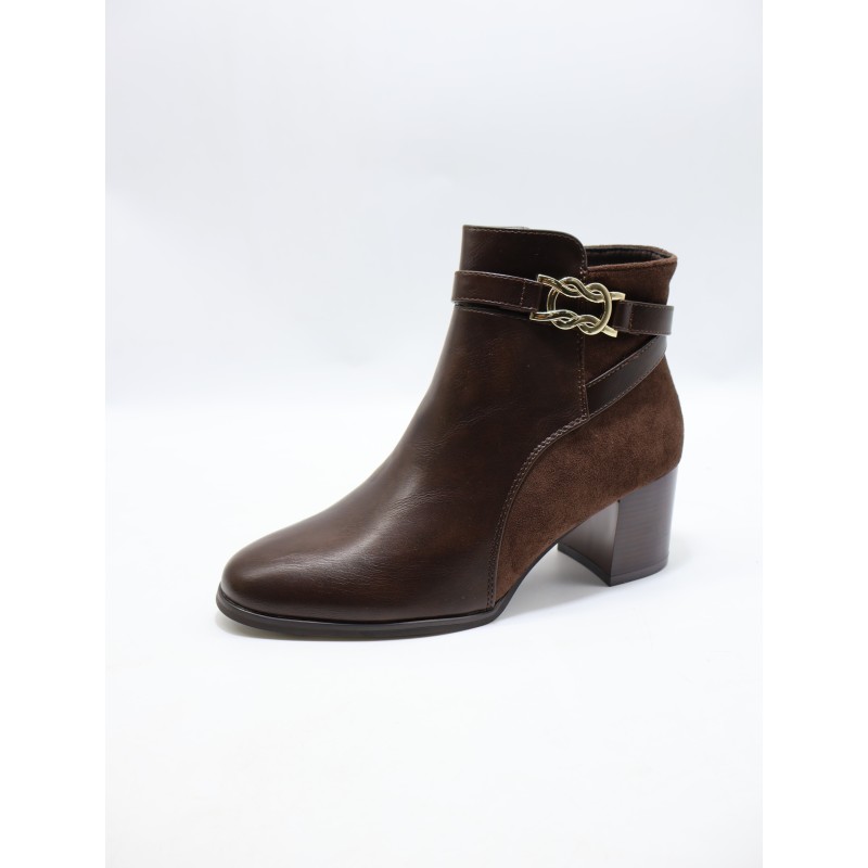 BUTY DAMSKIE . SIZE: 36-41 (12 PAR/PACZKA) KOLOR JAK NA ZDZIĘCIU
