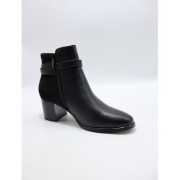 BUTY DAMSKIE . SIZE: 36-41 (12 PAR/PACZKA) KOLOR JAK NA ZDZIĘCIU