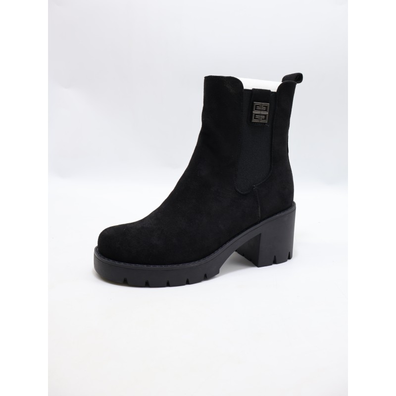 BUTY DAMSKIE . SIZE: 36-41 (12 PAR/PACZKA) KOLOR JAK NA ZDZIĘCIU
