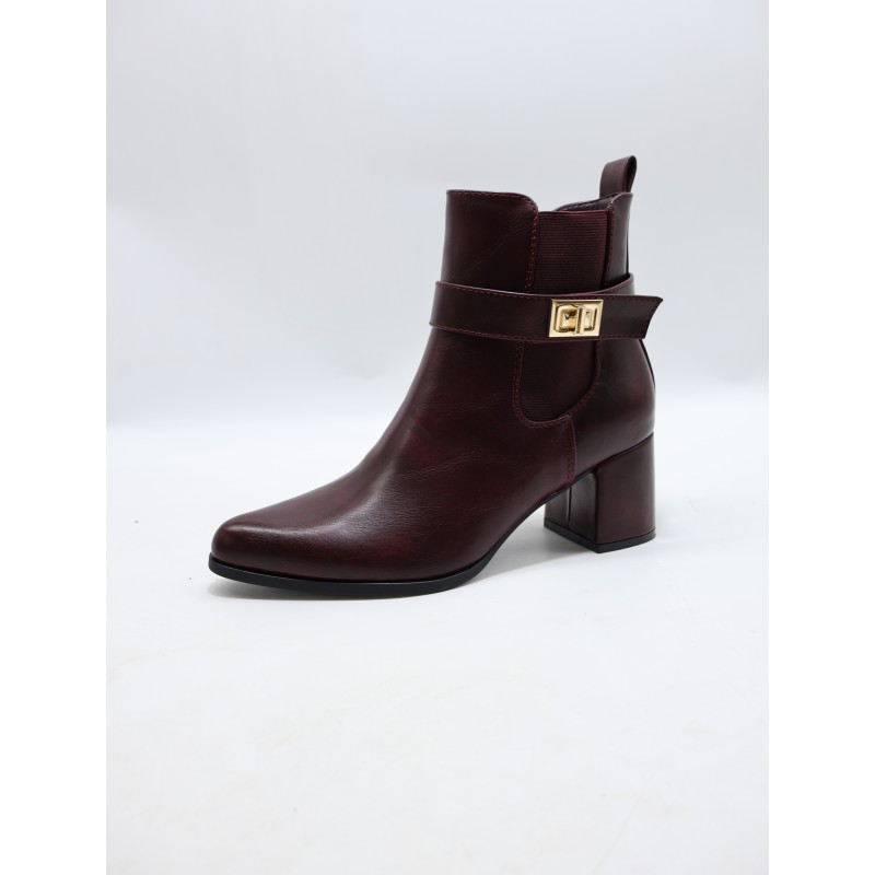 BUTY DAMSKIE . SIZE: 36-41 (12 PAR/PACZKA) KOLOR JAK NA ZDZIĘCIU