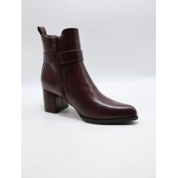 BUTY DAMSKIE . SIZE: 36-41 (12 PAR/PACZKA) KOLOR JAK NA ZDZIĘCIU