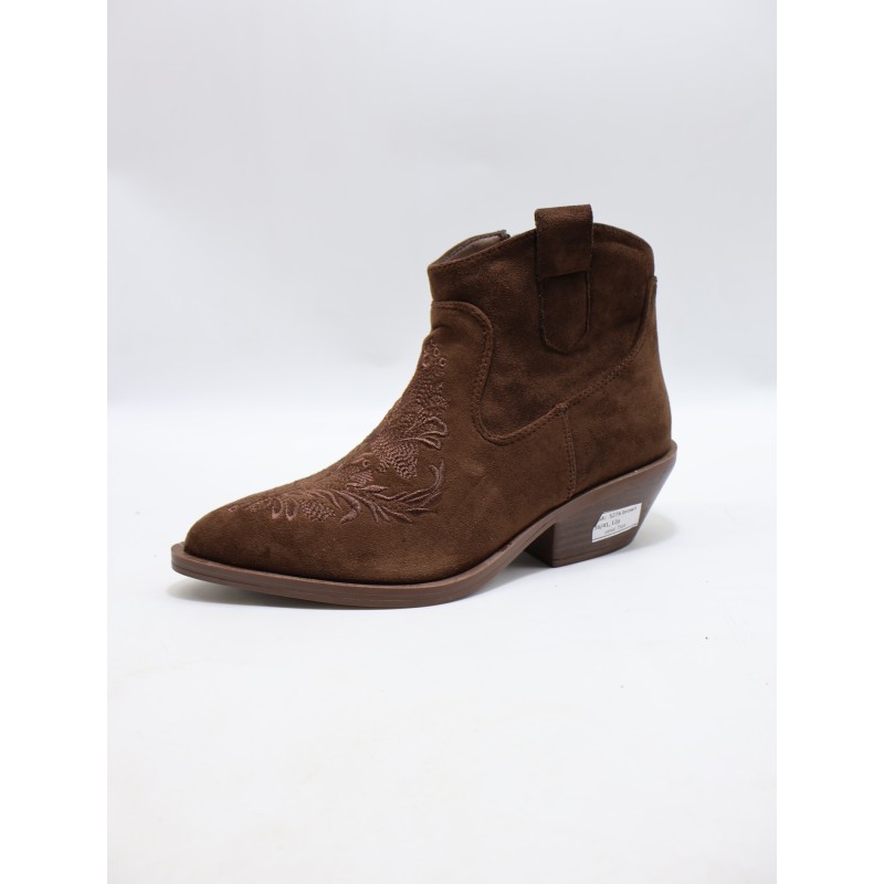 BUTY DAMSKIE . SIZE: 36-41 (12 PAR/PACZKA) KOLOR JAK NA ZDZIĘCIU