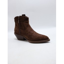 BUTY DAMSKIE . SIZE: 36-41 (12 PAR/PACZKA) KOLOR JAK NA ZDZIĘCIU