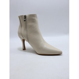 BUTY DAMSKIE . SIZE: 36-41 (12 PAR/PACZKA) KOLOR JAK NA ZDZIĘCIU
