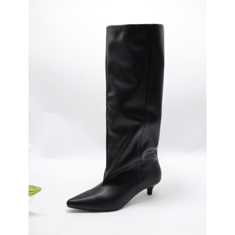 BOTKI DAMSKIE . SIZE: 36-41 (12 PAR/PACZKA) KOLOR JAK NA ZDZIĘCIU
