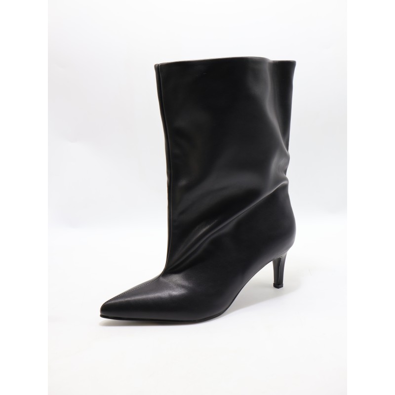 BOTKI DAMSKIE . SIZE: 36-41 (12 PAR/PACZKA) KOLOR JAK NA ZDZIĘCIU