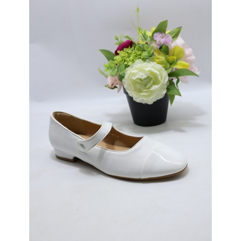 BUTY DAMSKIE . SIZE: 36-41 (12 PAR/PACZKA) KOLOR JAK NA ZDZIĘCIU