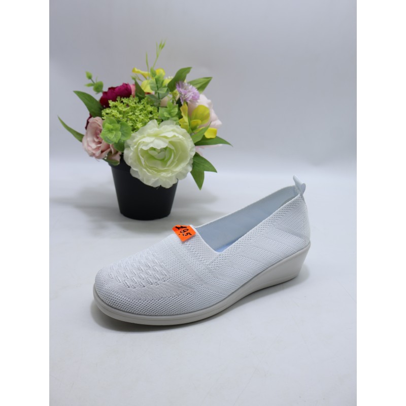 BUTY DAMSKIE . SIZE: 36-41 (12 PAR/PACZKA) KOLOR JAK NA ZDZIĘCIU