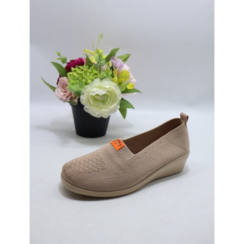 BUTY DAMSKIE . SIZE: 36-41 (12 PAR/PACZKA) KOLOR JAK NA ZDZIĘCIU