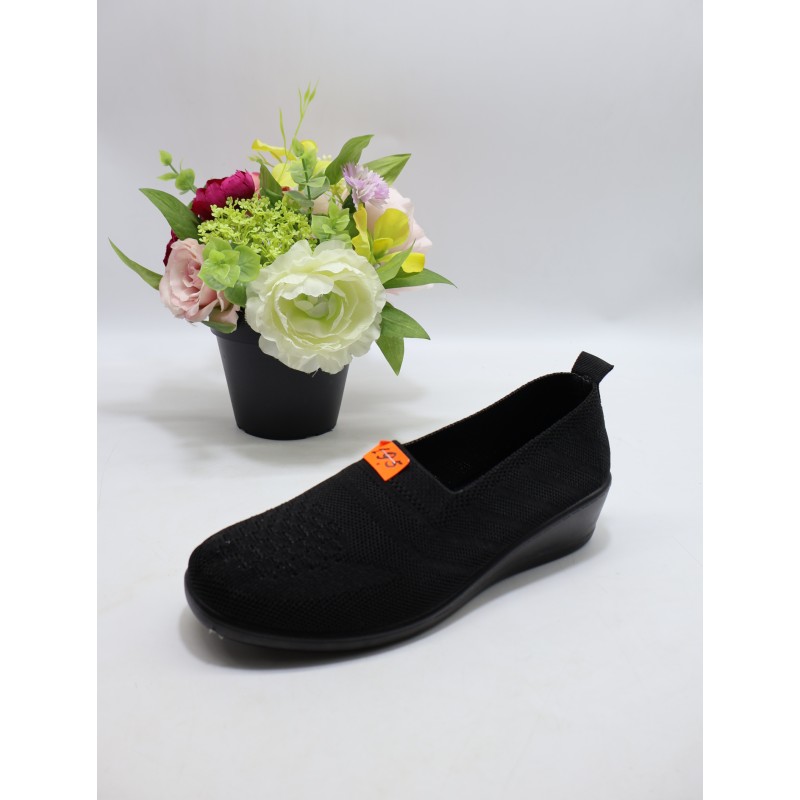 BUTY DAMSKIE . SIZE: 36-41 (12 PAR/PACZKA) KOLOR JAK NA ZDZIĘCIU