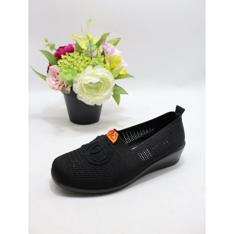 BUTY DAMSKIE . SIZE: 36-41 (12 PAR/PACZKA) KOLOR JAK NA ZDZIĘCIU