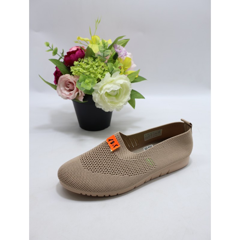 BUTY DAMSKIE . SIZE: 36-41 (12 PAR/PACZKA) KOLOR JAK NA ZDZIĘCIU