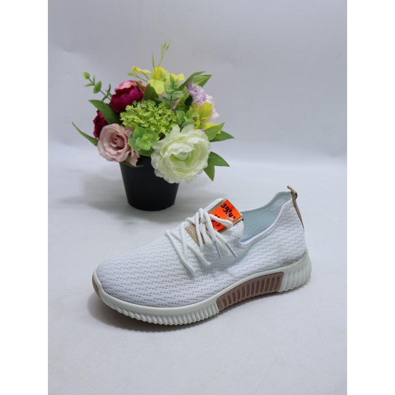 BUTY DAMSKIE . SIZE: 39-43 (8 PAR/PACZKA) KOLOR JAK NA ZDZIĘCIU
