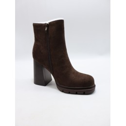 BUTY DAMSKIE . SIZE: 36-41 (12 PAR/PACZKA) KOLOR JAK NA ZDZIĘCIU